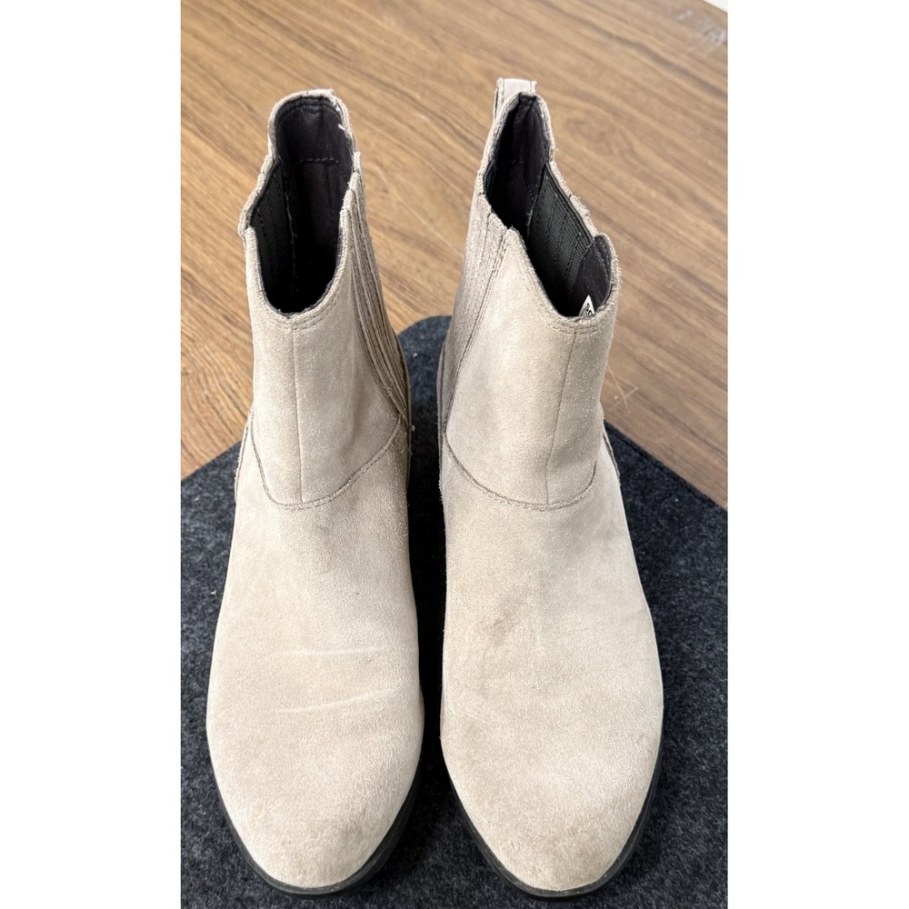Sorel Womens Lolla Chelsea Boots Ivory Waterproof Suede Ankle Urban Streetwear 9